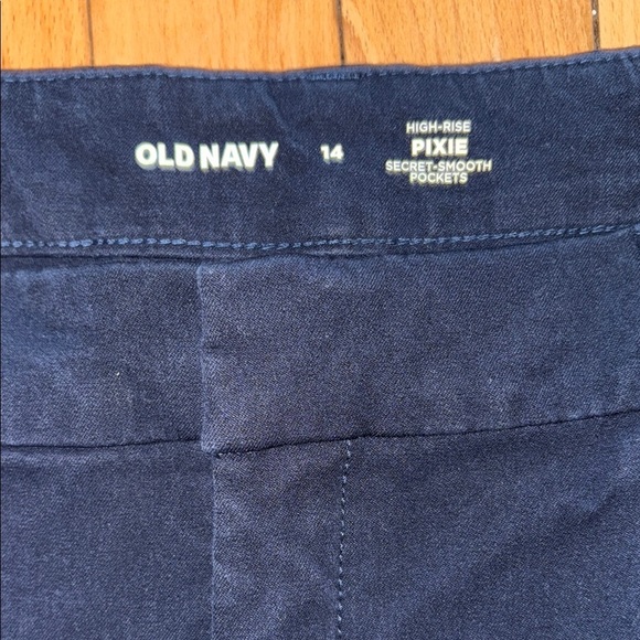 Old Navy High Waist Blue Shorts Classic Style - Picture 3 of 4